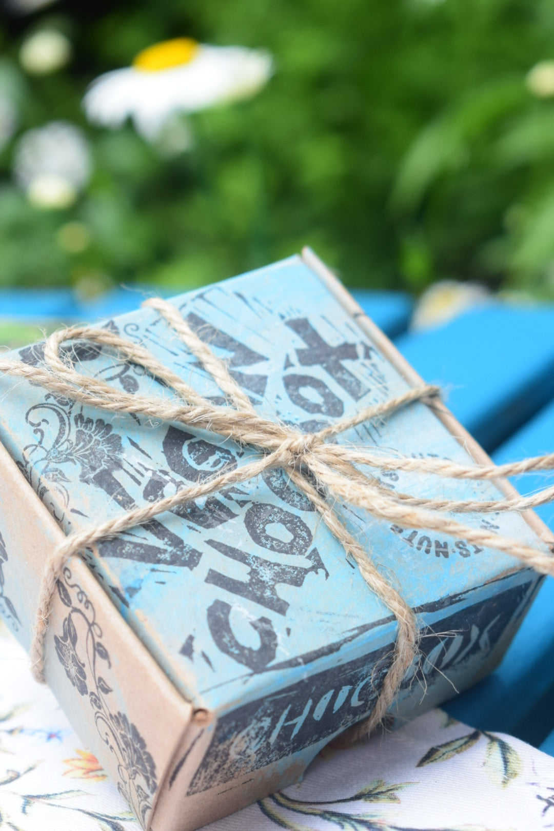Salted caramel truffles (4 TRUFFLES IN HAND PAINTED BOX)